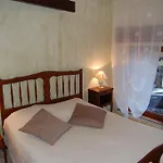 Du Bord Des Eaux - Demi-pension Assuree Sur Reservation