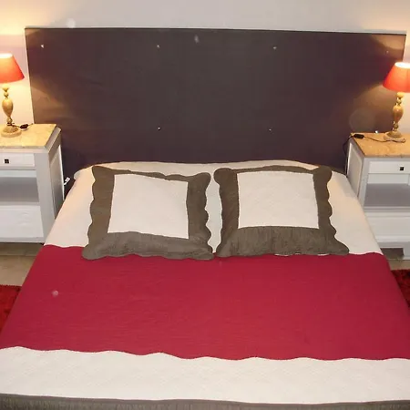 Du Bord Des Eaux - Demi-pension Assuree Sur Reservation 3*