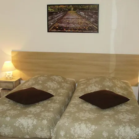 Du Bord Des Eaux - Demi-pension Assuree Sur Reservation Szálloda Saint-Amand-les-Eaux