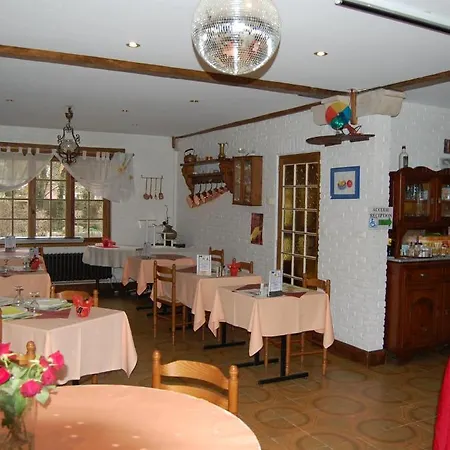 Du Bord Des Eaux - Demi-pension Assuree Sur Reservation 3* 생타망레조