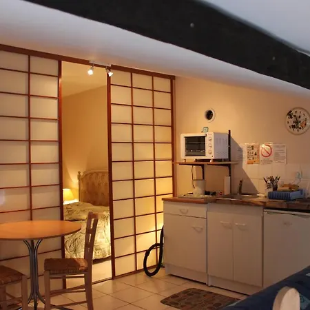 Du Bord Des Eaux - Demi-pension Assuree Sur Reservation 호텔 생타망레조