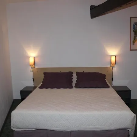 Du Bord Des Eaux - Demi-pension Assuree Sur Reservation 3*