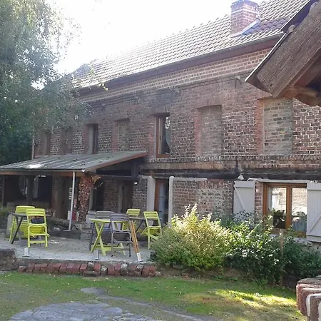 호텔 Du Bord Des Eaux - Demi-pension Assuree Sur Reservation 3*