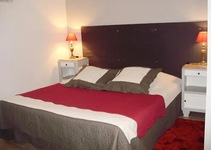 Du Bord Des Eaux - Demi-pension Assuree Sur Reservation ホテル 3*